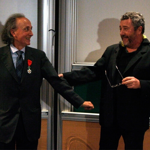 Philippe Starck remet la Légion d’honneur à Thibault Damour - 